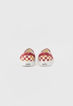 Vans CLASSIC UNISEX - Slip-ons - Red -Vans Shop UK 00b4f18c6936423fa935a7c9510db799