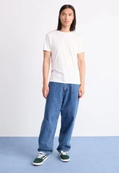 Vans CRUZE 3.0 UNISEX - Trainers - Scarab/true White -Vans Shop UK 03f68b17f87a441e996da349e081430b