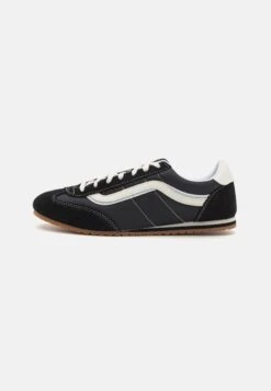 Vans SUPER LOWPRO - Trainers - Black