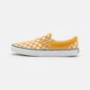 Vans Classic Slip-On Unisex - Slip-Ons - Golden Yellow
