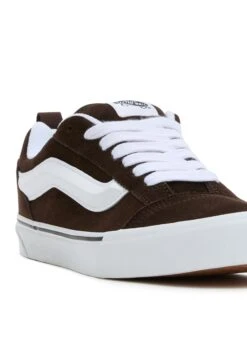 Vans KNU SKOOL UNISEX - Skate Shoes - Brown White -Vans Shop UK 05d3d4ac87e14a5d9fd71f490bac8aca
