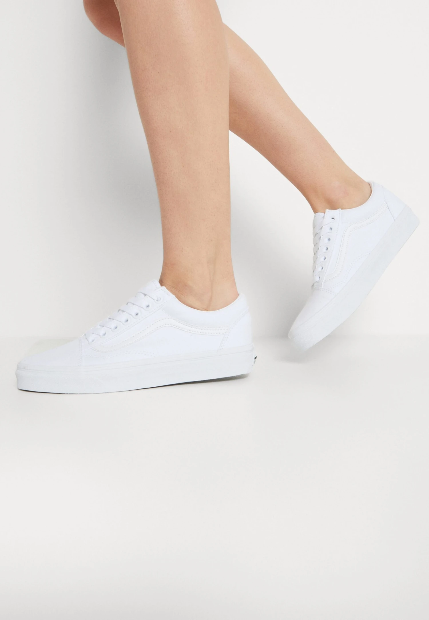 Vans Ua Old Skool Unisex - Trainers - True White 5 Vans Ua Old Skool Unisex - Trainers - True White - Image 3