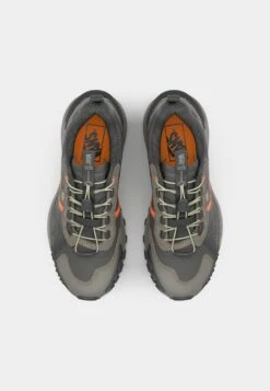 Vans MTE CROSSPATH XC GORE TEX UNISEX - Trainers - Black/orange -Vans Shop UK 08d3e93679d9475c85fbc0ffe64b6eab