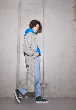 Vans Sandy Liang Sk8 - High-Top Trainers - Natural -Vans Shop UK 0bfc2c0d1763401c8aa13cbb59b1df9e