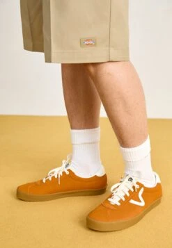 Vans SPORT LOW - Trainers - Black/white -Vans Shop UK 0d904f8d9caa4aa78caa9714e54c9257