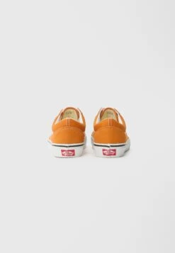 Vans OLD SKOOL UNISEX - Trainers - Theory Marmalade -Vans Shop UK 0e6dad286099481595e64138b93f0551