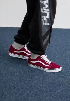 Vans OLD SKOOL UNISEX - Trainers - Pop Raspberry Rose -Vans Shop UK 0f697f7fd61041d58ee582babca2720c 1