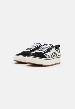 Vans Old Skool Mte-1 Unisex - Trainers -Vans Shop UK 0f866214e5ee4a3c8a99963b4f151ded