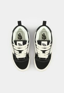 Vans KNU SKOOL UNISEX - Skate Shoes - Black -Vans Shop UK 10ec4589e6a34c55a4fc3ad09d8f7945