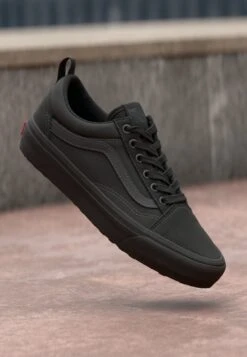 Vans MTE OLD SKOOL INSULATED UNISEX - Trainers - Black