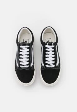Vans Old Skool Stacked - Trainers - Black/Blanc -Vans Shop UK 12edd5ff6a7848098ee1e9308cafb969