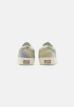 Vans Old Skool Vr3 Unisex - Trainers - Green 10 Vans Old Skool Vr3 Unisex - Trainers - Green -Vans Shop UK 1338b51ba1ce4d598c0992cc9502a190