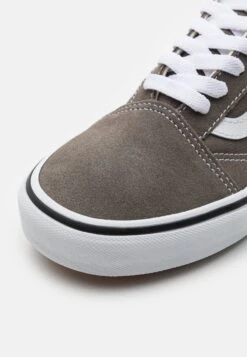 Vans OLD SKOOL UNISEX - Trainers - Grey -Vans Shop UK 166ea48c3d1041c7a479022f1542be95