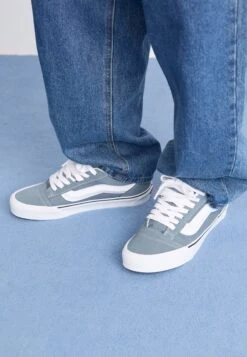 Vans KNU SKOOL UNISEX - Trainers - Aged Green -Vans Shop UK 168c99ef240b4bcaa4bf7fbb6229a5e3 8