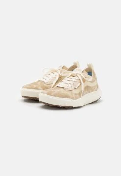 Vans Ultrarange Vr3 - Trainers - Sand/Off White -Vans Shop UK 1874749db49a43ce8045bca045dc6b70