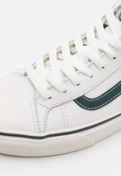 Vans Mid Skool 37 Unisex - High-Top Trainers - Blanc De Blanc/Darkest Spruce -Vans Shop UK 1bef00fff71d436492174396f5d228b8