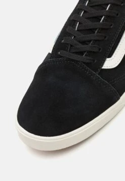 Vans OLD SKOOL LOWPRO UNISEX - Trainers - Black/marshmallow -Vans Shop UK 1d27fad17a7749829f4e8b470e44a462