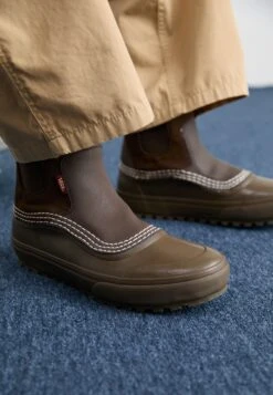 Vans UNISEX - Winter Boots - Black 15 Vans UNISEX - Winter Boots - Black -Vans Shop UK 1ef96709de274ec7b713833c7a403c48