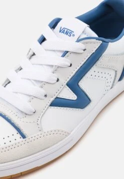 Vans Lowland Unisex - Trainers - Court Navy/White -Vans Shop UK 1fc0a6d52cd84a9e87cc049378f31a4a