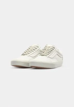 Vans OLD SKOOL UNISEX - Trainers - White -Vans Shop UK 1fe8f309856845cebc1b99c7b56468a1