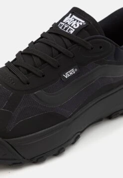 Vans MTE CROSSPATH UNISEX - Trainers - Black -Vans Shop UK 20418092822446f7be7e569552672ba9