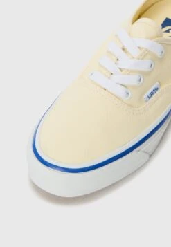 Vans AUTHENTIC UNISEX - Trainers - Off White -Vans Shop UK 217b82e8e42743fe856562d42432afb6