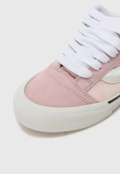 Vans KNU SKOOL - Skate Shoes - Pink -Vans Shop UK 220db2091ba04be2b8bef750e2a9ee95