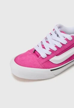 Vans KNU SKOOL UNISEX - Skate Shoes - Neon Pink -Vans Shop UK 22d26baa7010463eb8bcd89054883f30