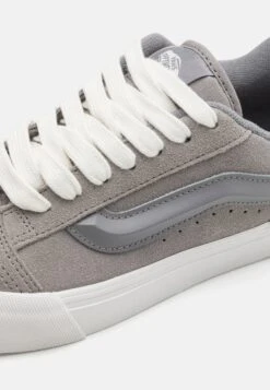 Vans KNU SKOOL UNISEX - Trainers - Grey -Vans Shop UK 23b46abc1c0b4b8f9596e58ccbfd111c
