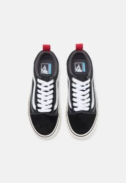 Vans Old Skool Mte-1 Unisex - Trainers - Black/White -Vans Shop UK 23db659987e0455892cd7f4b91f78938