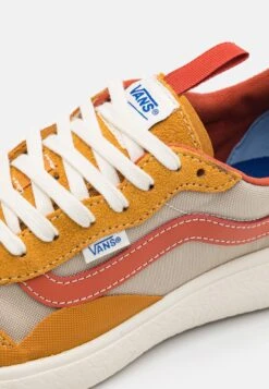 Vans Ultrarange Exo Se Unisex- Trainers - Pumpkin Spice/Antique White -Vans Shop UK 24143fe44c8347df9fb32428b4d7016c