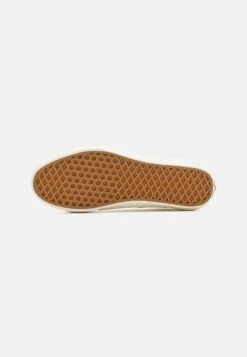 Vans Old Skool Tapered Unisex - Trainers - Golden Yellow -Vans Shop UK 2479bed82f094a3a8b99e72473d15d98