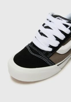 Vans KNU SKOOL UNISEX - Skate Shoes - Tone Black/bungee -Vans Shop UK 25aae0e7b03e4a8580d94a2b4cb9b586