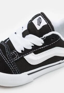 Vans KNU SKOOL UNISEX - Trainers - Black/true White -Vans Shop UK 268c10c602b84474b4c8b2970a253f02