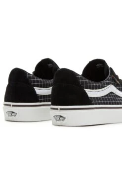 Vans SK8 LOW UNISEX - Trainers - Black -Vans Shop UK 26d3a9c3e5524a93bb7eed6175ac270c
