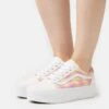 Vans Ua Old Skool Stackform - Trainers - Pastel Pink -Vans Shop UK 294d8f50e37344d6aa0c9664ffbce4c0