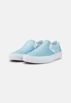 Vans Classic- Slip-Ons - Delicate Blue/True White -Vans Shop UK 2b76f72cdd3e4110ac87a8e1897777e6