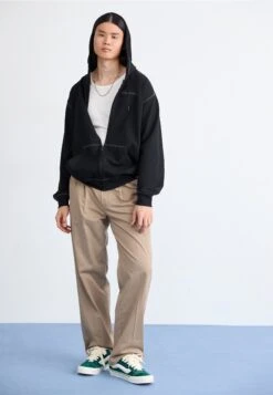 Vans KNU SKOOL UNISEX - Skate Shoes - Green 23 Vans KNU SKOOL UNISEX - Skate Shoes - Green -Vans Shop UK 2ccb374ba63a41d3a6221d0145548899