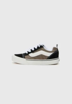 Vans KNU SKOOL UNISEX - Skate Shoes - Rose -Vans Shop UK 2e51e1a3adcd466082425c62ddfcc8d8 4