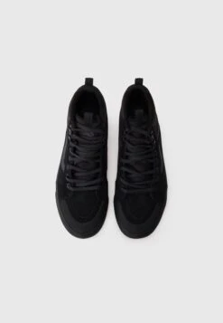 Vans MTE SK8 HI WATERPROOF INSULATED UNISEX - High-top Trainers - Black -Vans Shop UK 2f2bc91dc5c24129a4f6dd7b89e1be8e