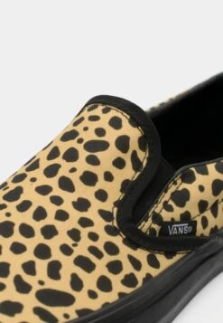 Vans CLASSIC SLIP ON UNISEX - Slip-ons - Black -Vans Shop UK 309980e8520f4171b66cd4a21b7e7e2c