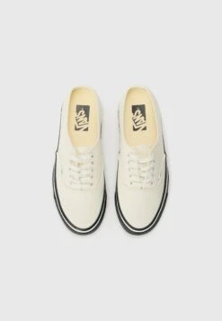 Vans LX AUTHENTIC HARRIS TWEED UNISEX - Trainers - Duck White/black -Vans Shop UK 30f843c6c1c24634ba17ee933f2bf272