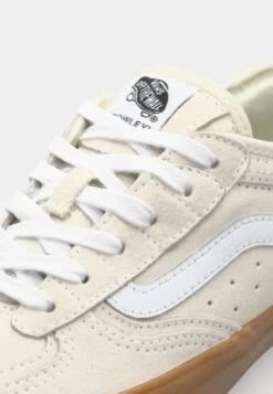 Vans ROWLEY CLASSIC UNISEX - Trainers - Marshmallow -Vans Shop UK 312a302270324e3e81abf3e920288aa1