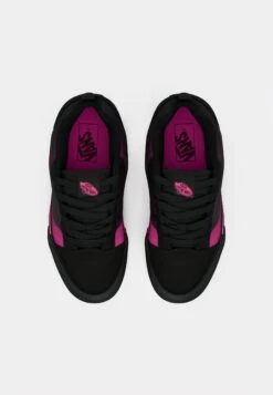 Vans KNU SKOOL UNISEX - Skate Shoes - Black/raspberry Radiance -Vans Shop UK 31572b6cfb6940f598987883f82a6688