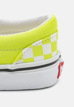 Vans Classic Slip-On Unisex - Trainers - Color Theory Evening Primrose -Vans Shop UK 31f466d4ba4d47b9826871f64c580b16