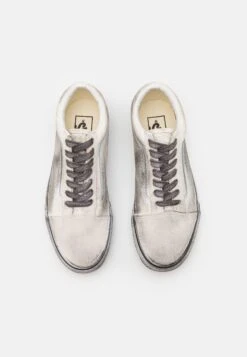 Vans Old Skool Unisex - Trainers - Stressed White/White -Vans Shop UK 325c928a547f4fa49e5c57b6bb6f0e0a