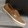Vans AUTHENTIC UNISEX - Trainers - Chipmunk