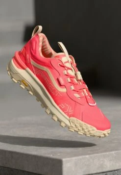 Vans MTE CROSSPATH XC GORE TEX UNISEX - Trainers - Hot Coral