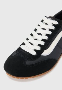 Vans SUPER LOWPRO - Trainers - Lace Black/white -Vans Shop UK 3591630f860e4289bd76e67bf9ff0bb8
