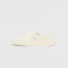 Vans CLASSIC UNISEX - Slip-ons - White -Vans Shop UK 37d5c8d124a34b2ba94be574c15545cb